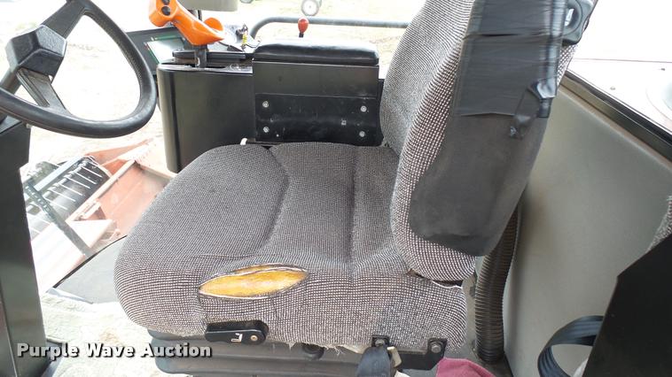 image for item DA2231 Hesston 8450 self-propelled windrower