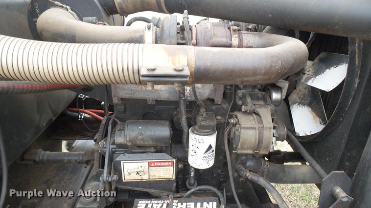 image for item DA2231 Hesston 8450 self-propelled windrower