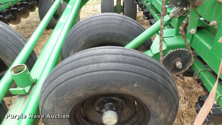 image for item DA2232 Great Plains Solid Stand 30 grain drill