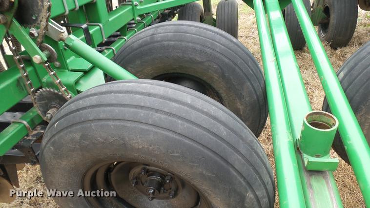 image for item DA2232 Great Plains Solid Stand 30 grain drill