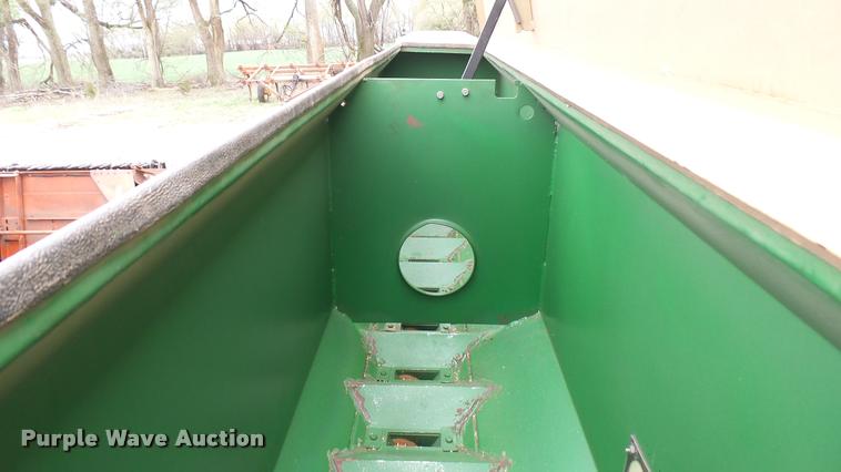 image for item DA2232 Great Plains Solid Stand 30 grain drill