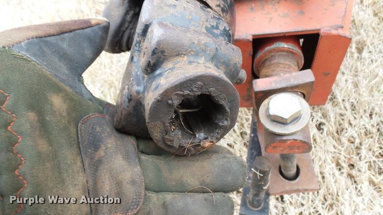 image for item DA2236 Case IH 1350 feed mixer/grinder