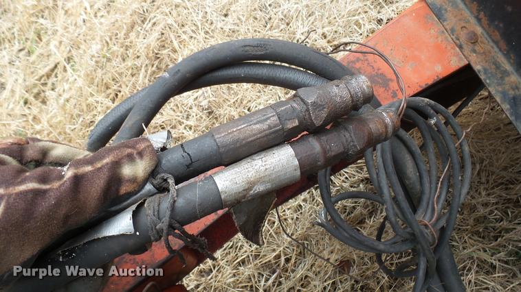 image for item DA2236 Case IH 1350 feed mixer/grinder