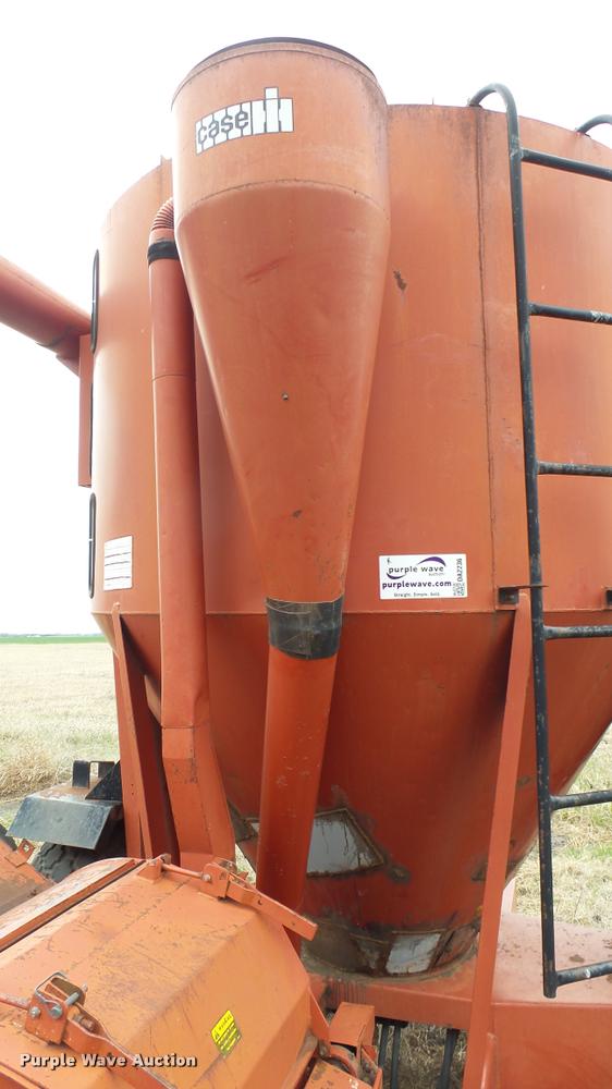 image for item DA2236 Case IH 1350 feed mixer/grinder