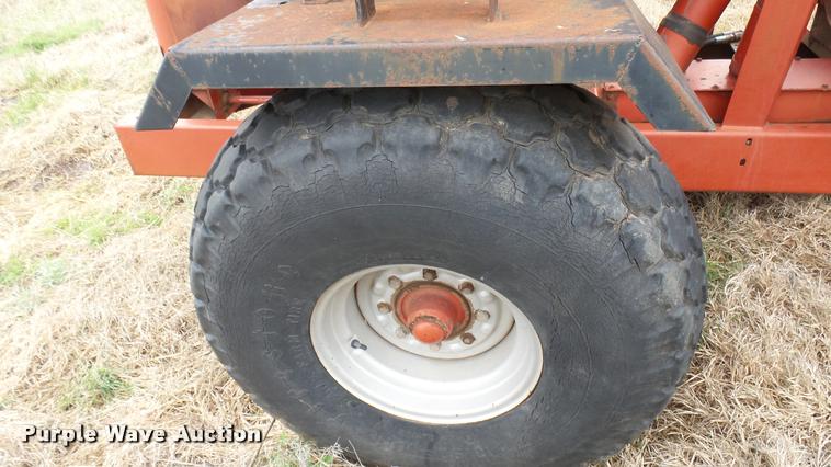 image for item DA2236 Case IH 1350 feed mixer/grinder