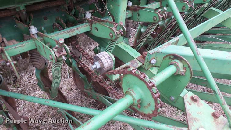 image for item DA2237 John Deere D208C grain drill