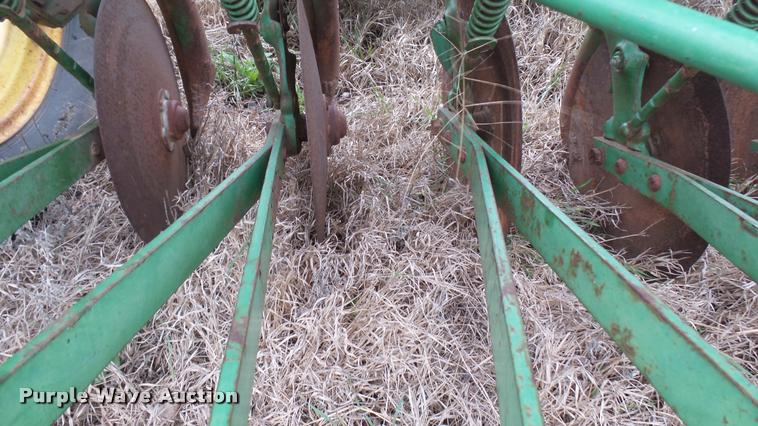 image for item DA2237 John Deere D208C grain drill