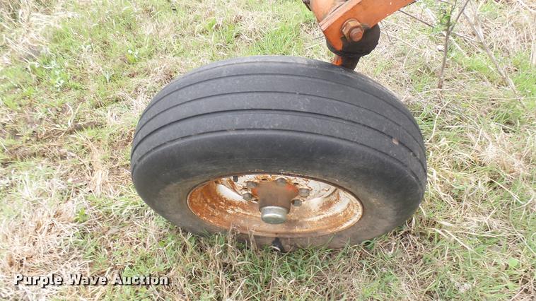 image for item DA2238 Allis Chalmers 2000 seven bottom plow