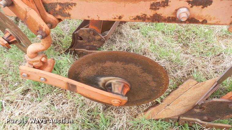 image for item DA2238 Allis Chalmers 2000 seven bottom plow