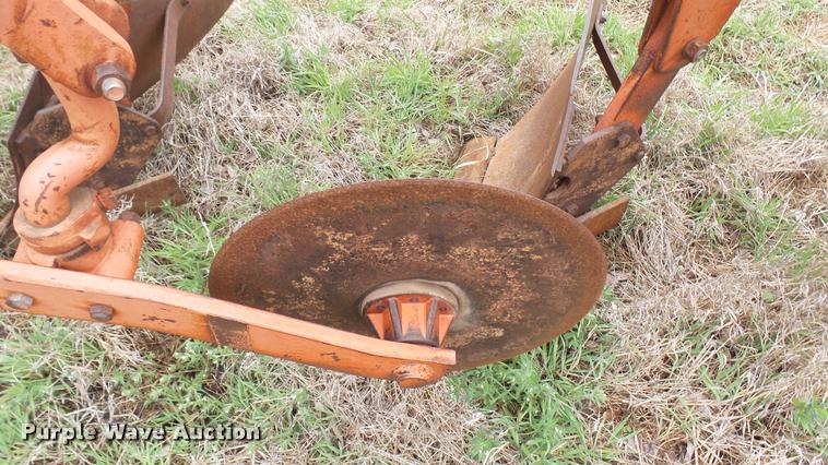image for item DA2238 Allis Chalmers 2000 seven bottom plow