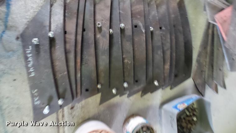 image for item DA2238 Allis Chalmers 2000 seven bottom plow