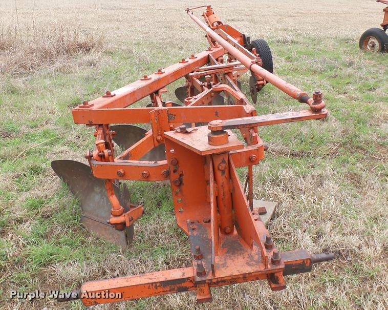 image for item DA2239 Allis Chalmers five bottom plow