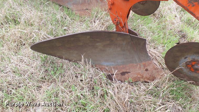 image for item DA2239 Allis Chalmers five bottom plow
