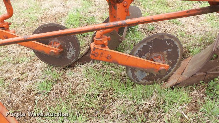 image for item DA2239 Allis Chalmers five bottom plow