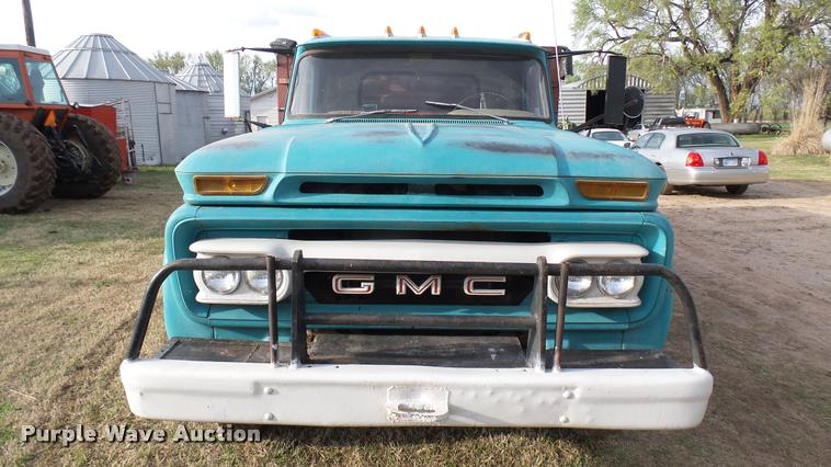 image for item DA2244 1966 GMC 4000 grain truck