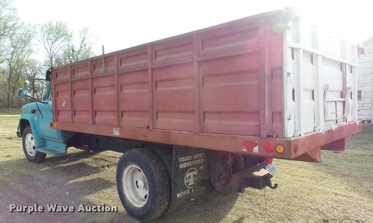 image for item DA2244 1966 GMC 4000 grain truck
