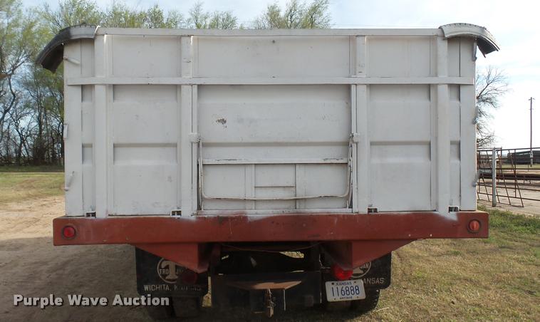 image for item DA2244 1966 GMC 4000 grain truck
