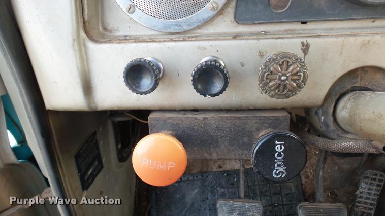 image for item DA2244 1966 GMC 4000 grain truck