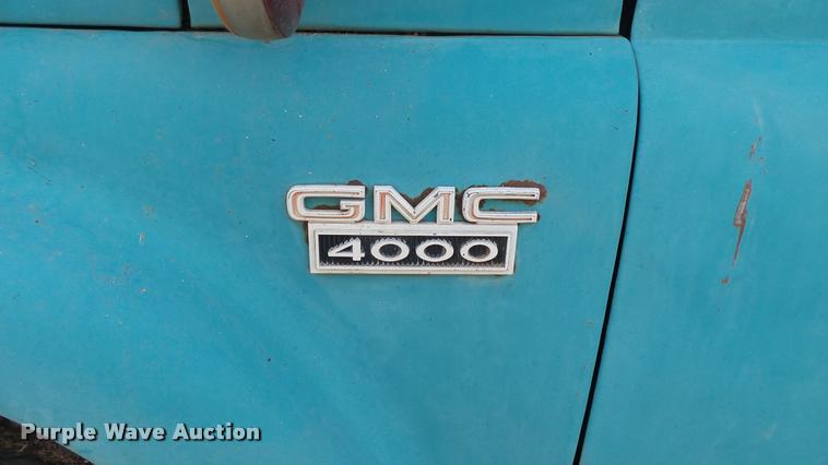 image for item DA2244 1966 GMC 4000 grain truck