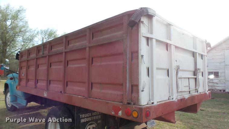 image for item DA2244 1966 GMC 4000 grain truck