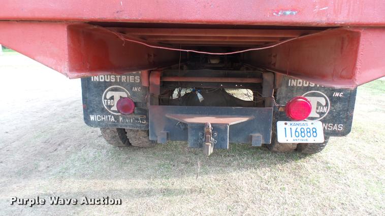 image for item DA2244 1966 GMC 4000 grain truck