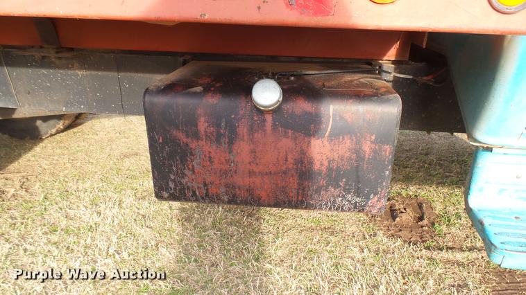 image for item DA2244 1966 GMC 4000 grain truck