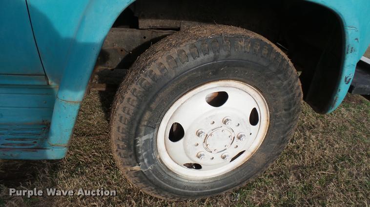 image for item DA2244 1966 GMC 4000 grain truck