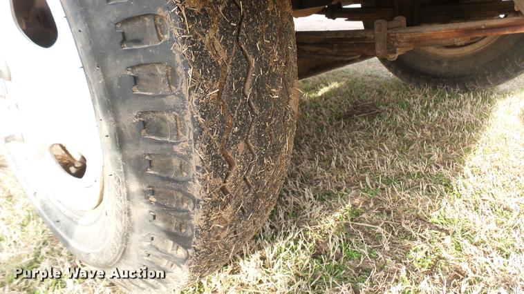 image for item DA2244 1966 GMC 4000 grain truck