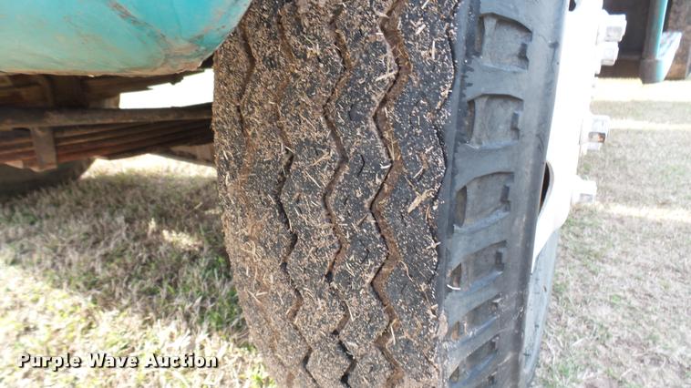 image for item DA2244 1966 GMC 4000 grain truck