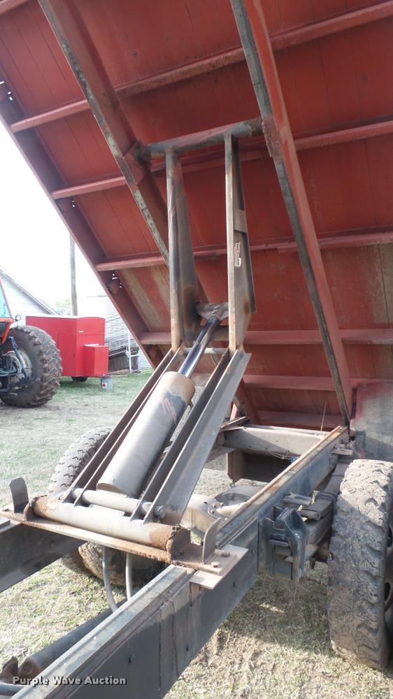 image for item DA2244 1966 GMC 4000 grain truck