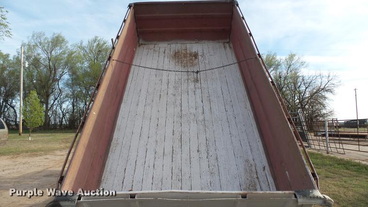 image for item DA2244 1966 GMC 4000 grain truck