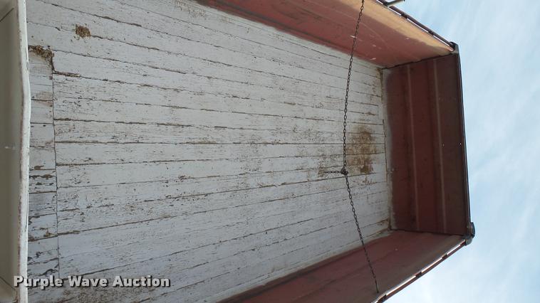 image for item DA2244 1966 GMC 4000 grain truck