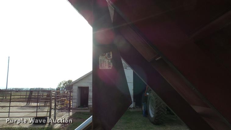 image for item DA2244 1966 GMC 4000 grain truck