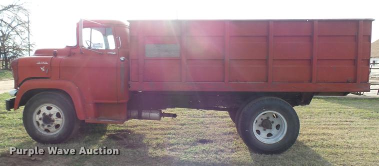 image for item DA2245 1959 GMC grain truck