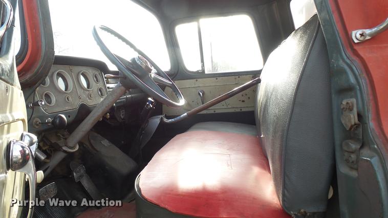 image for item DA2245 1959 GMC grain truck