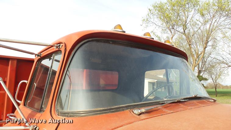 image for item DA2245 1959 GMC grain truck