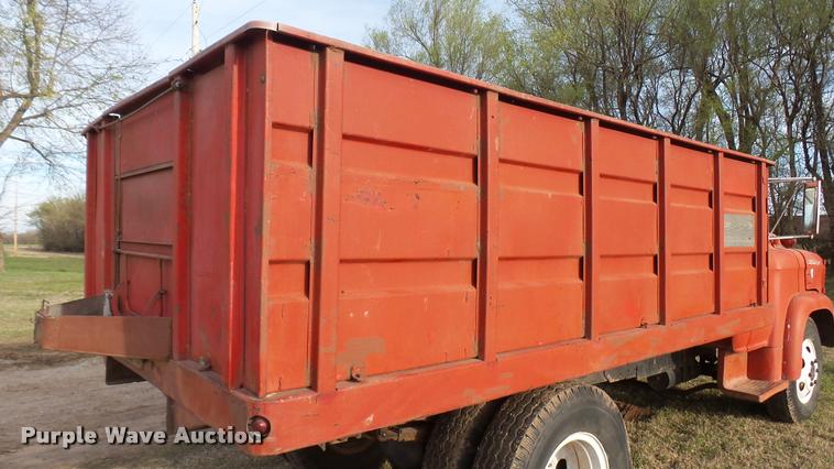 image for item DA2245 1959 GMC grain truck