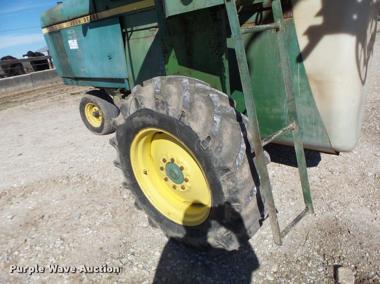 image for item DA3446 John Deere 6000 self-propelled sprayer