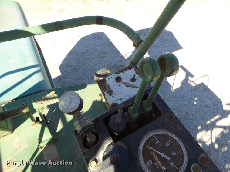 image for item DA3446 John Deere 6000 self-propelled sprayer