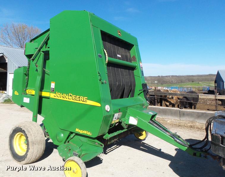 image for item DA3450 2003 John Deere 567 round baler