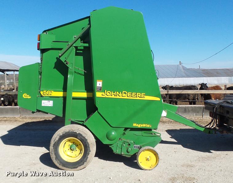 image for item DA3450 2003 John Deere 567 round baler