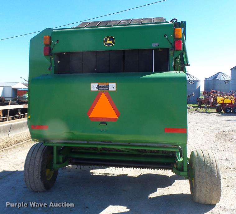 image for item DA3450 2003 John Deere 567 round baler