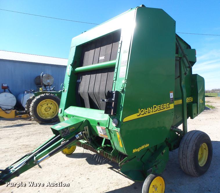 image for item DA3450 2003 John Deere 567 round baler