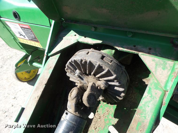 image for item DA3450 2003 John Deere 567 round baler