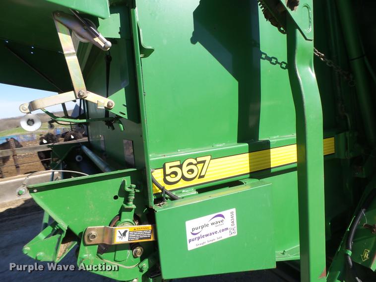 image for item DA3450 2003 John Deere 567 round baler