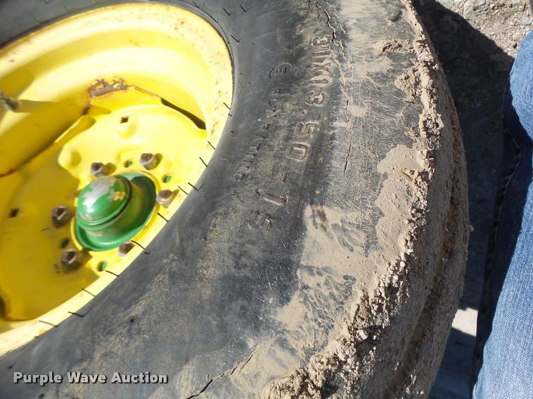 image for item DA3450 2003 John Deere 567 round baler