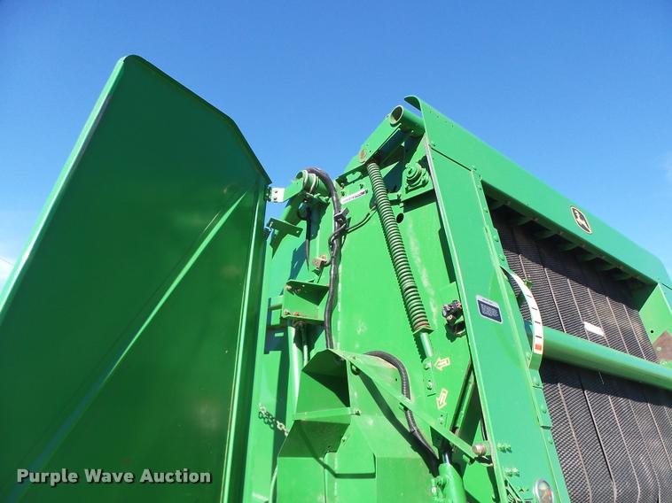 image for item DA3450 2003 John Deere 567 round baler