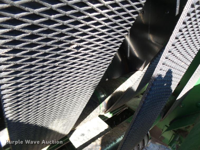 image for item DA3450 2003 John Deere 567 round baler