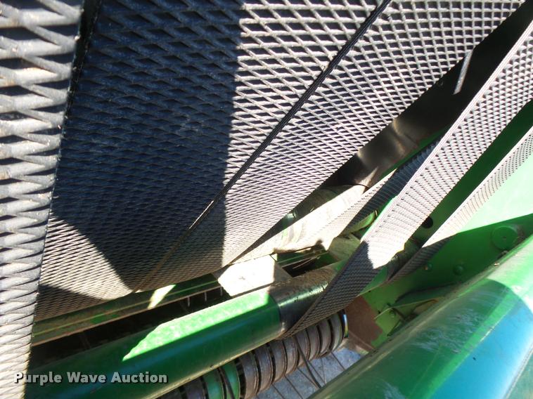 image for item DA3450 2003 John Deere 567 round baler