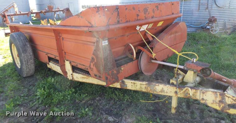 image for item DA3451 New Holland 518 manure spreader